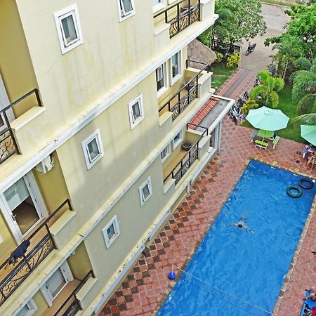 Mad Monkey Hostel Kampot (Adults Only) Bagian luar foto