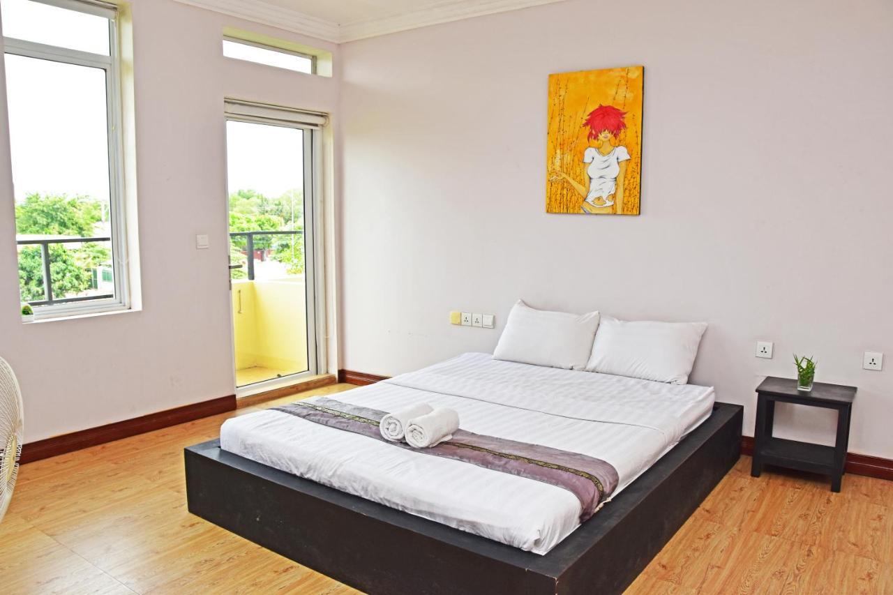 Mad Monkey Hostel Kampot (Adults Only) Bagian luar foto