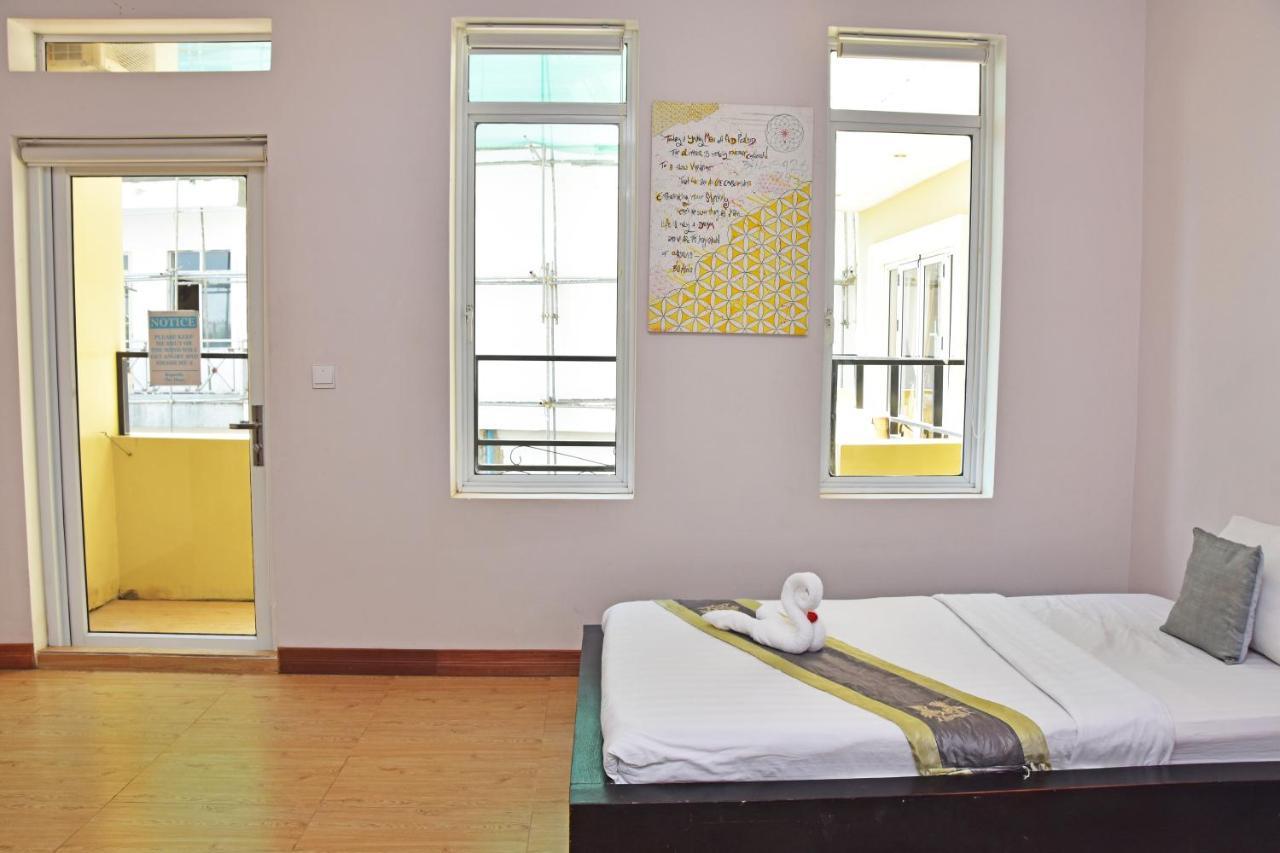 Mad Monkey Hostel Kampot (Adults Only) Bagian luar foto