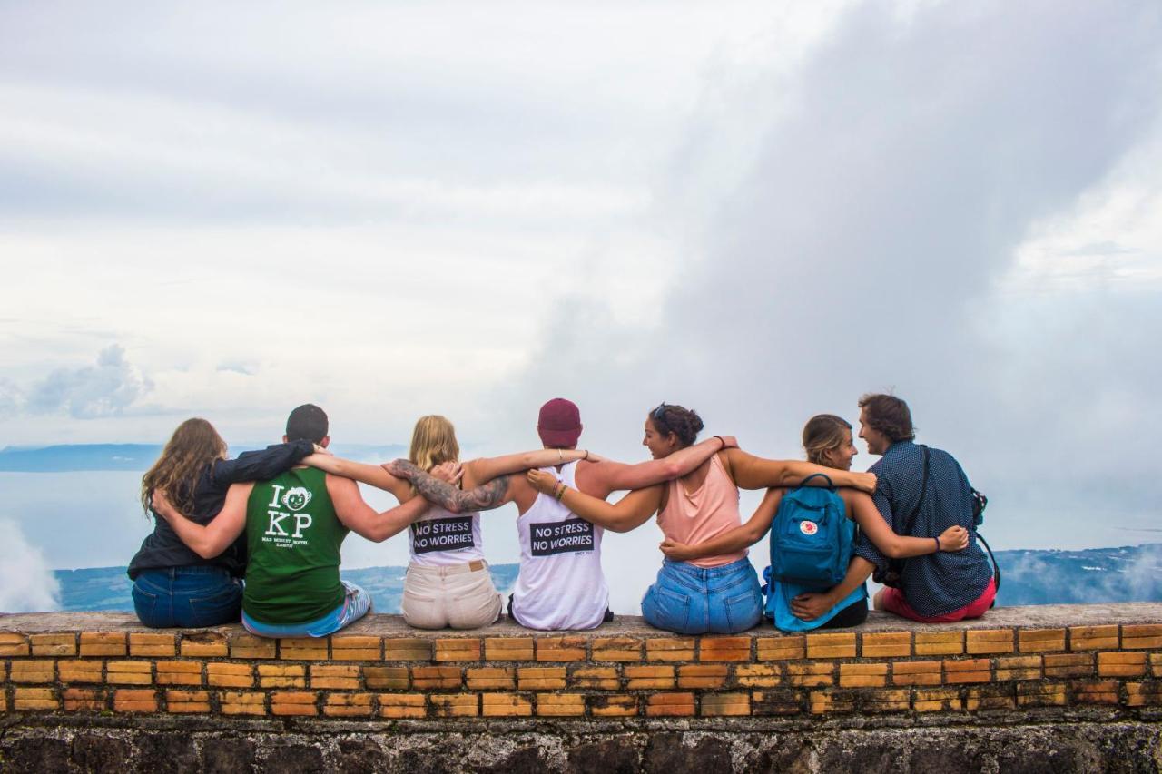 Mad Monkey Hostel Kampot (Adults Only) Bagian luar foto