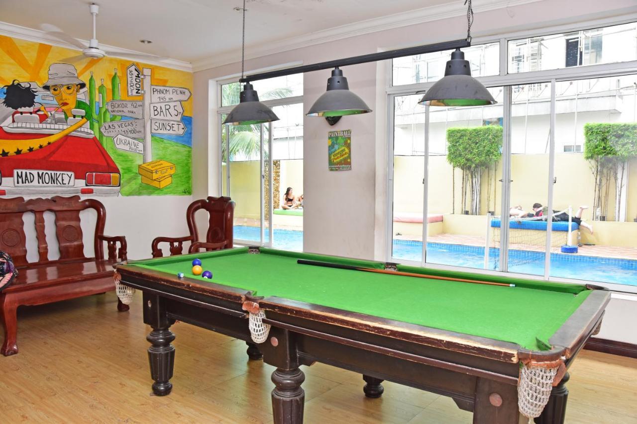 Mad Monkey Hostel Kampot (Adults Only) Bagian luar foto